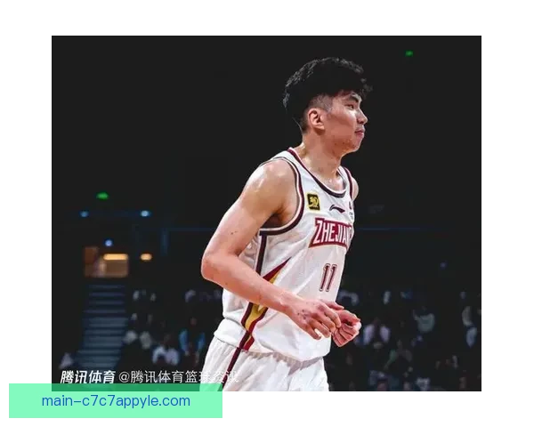 余嘉豪发布男篮驰援Vlog 疲惫头疼直言不易 余嘉豪发布男篮驰援Vlog 疲惫头疼直言不易